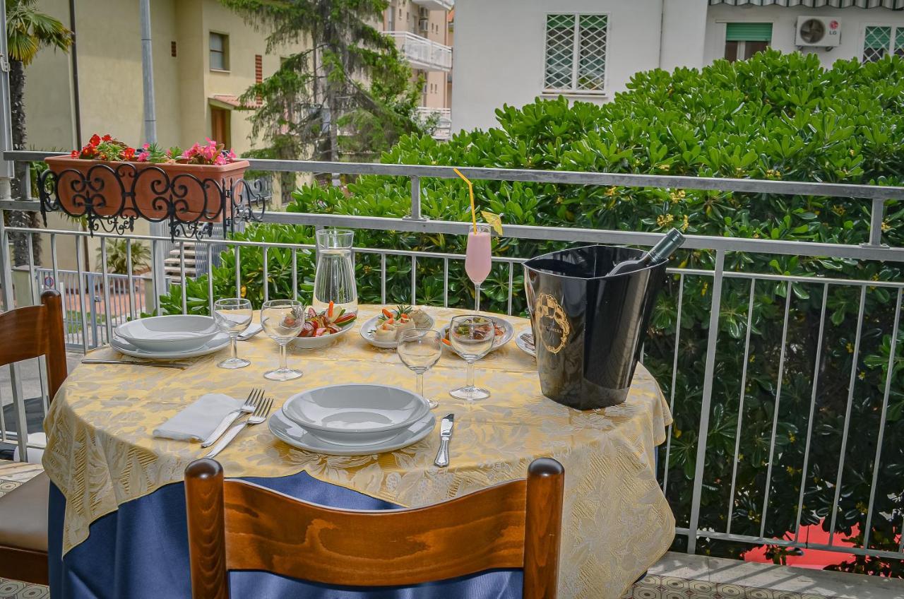 Hotel Stradiot Rimini Exterior photo